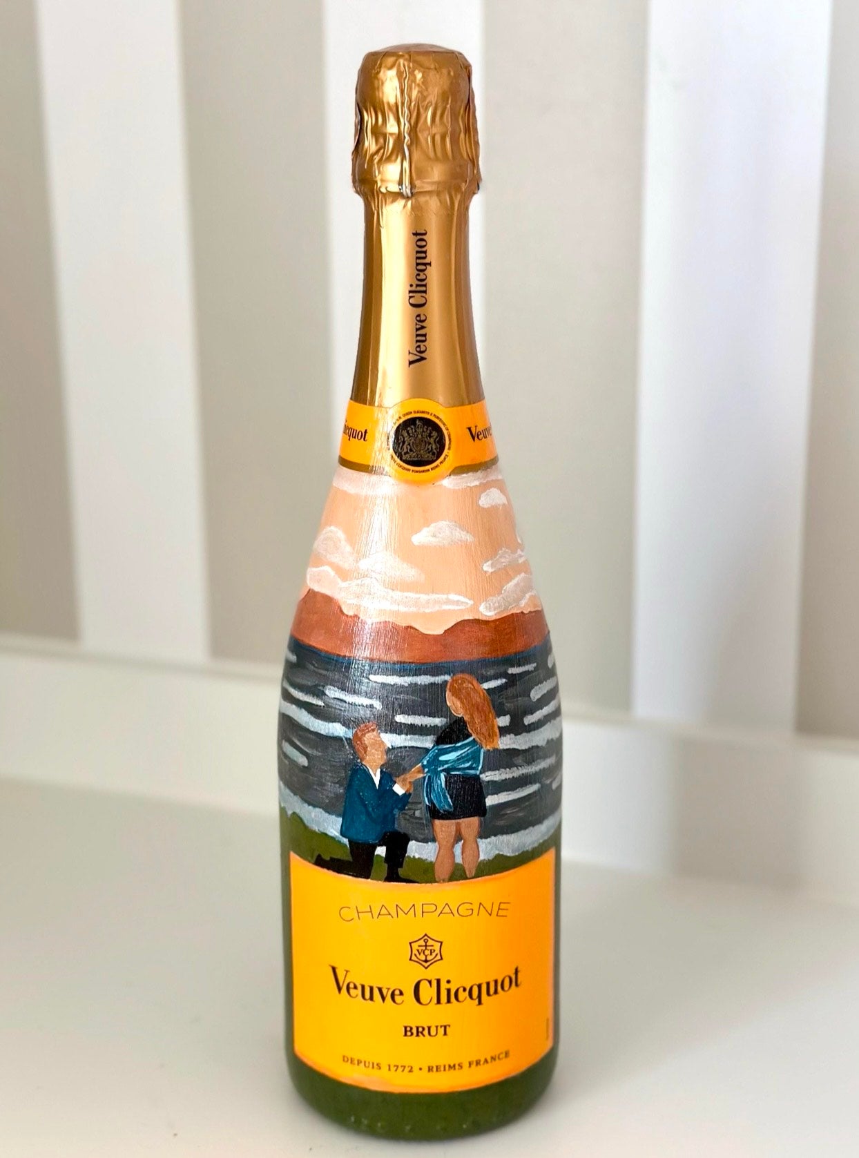 Engagement Scenery Customized bottle